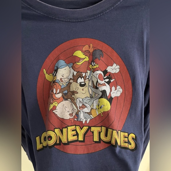 Looney Tunes Top - Picture 2 of 3